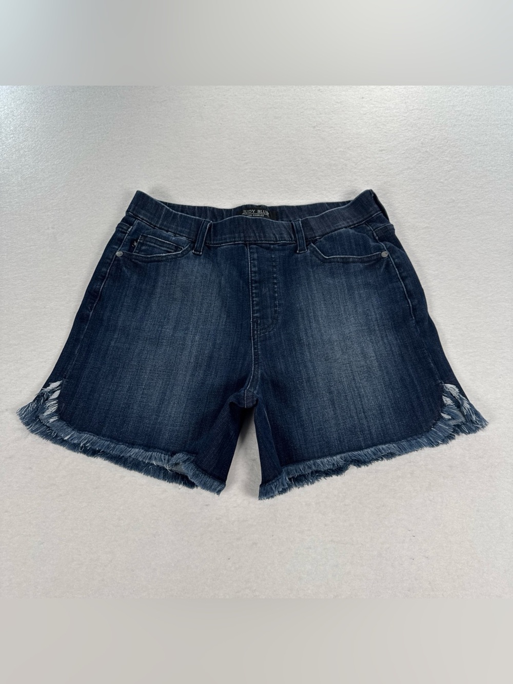 Judy Blue Pull On Jean Shorts Women's Large Dark Wash High Rise Raw Hem Denim